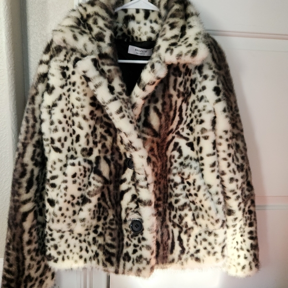 Bailey 44 snow leopard faux fur jacket - Picture 1 of 3